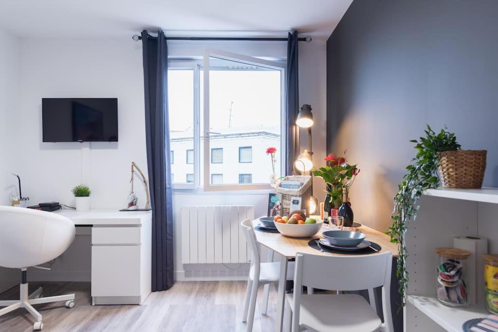 Apartment One Night In - Nuit A *