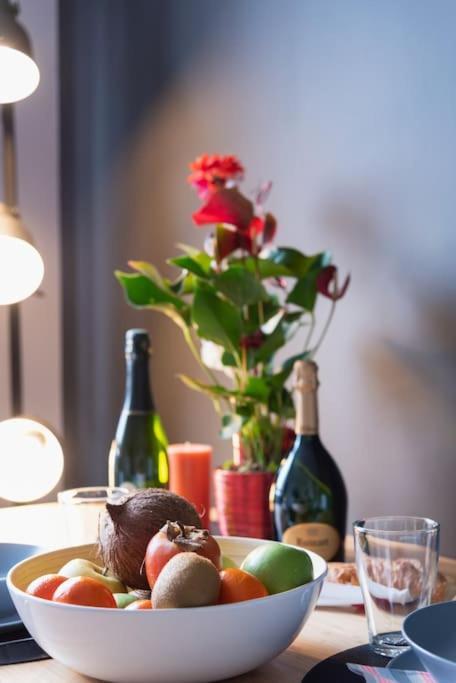 One Night In - Nuit A Apartment