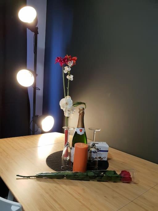 One Night In - Nuit A Apartment